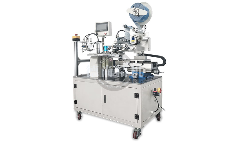 DS-673B轉(zhuǎn)盤(pán)式全自動(dòng)平面貼膜機(jī)