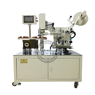 全自動貼標機為企業節約了大量的成本