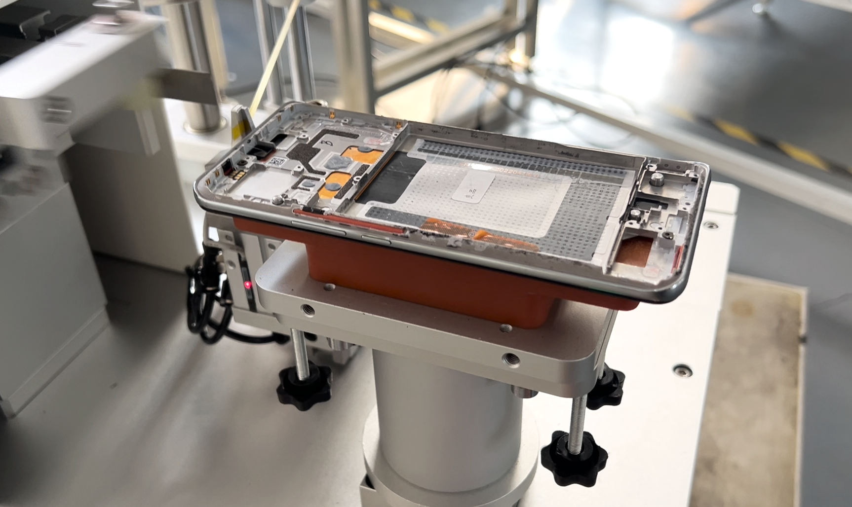 雙工位手機邊框貼膜機靠譜商家不好找？