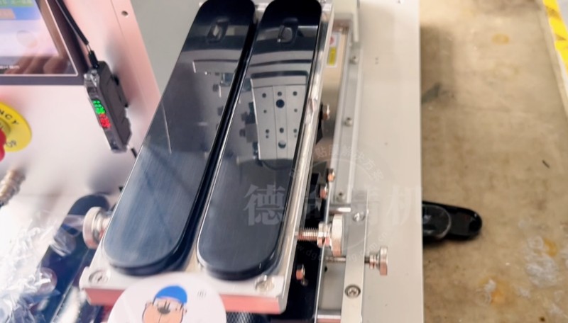 采購車門把手貼膜機怕踩坑？